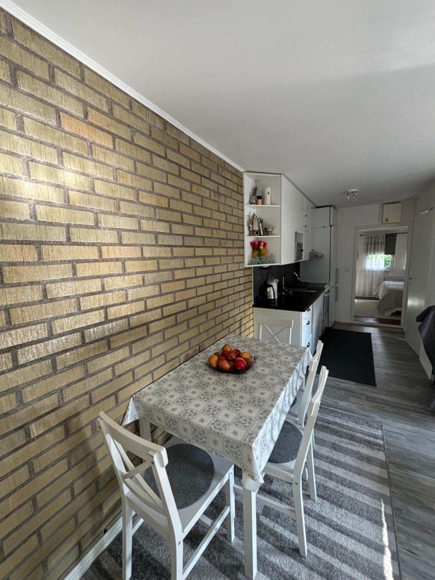 Videdal Apartment 2 Rooms - Own Entrance & Free Parking Malmo Exterior photo
