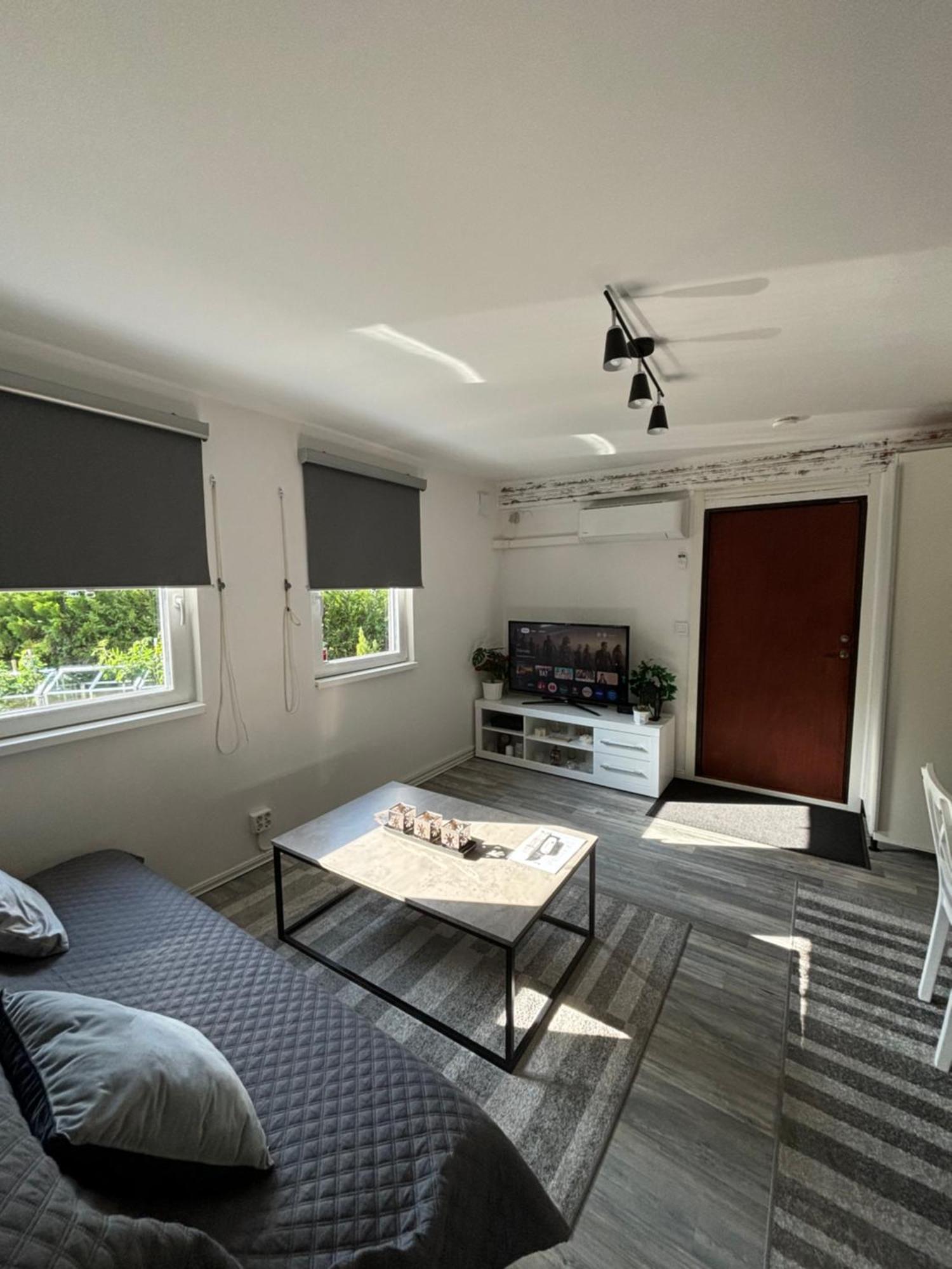 Videdal Apartment 2 Rooms - Own Entrance & Free Parking Malmo Exterior photo